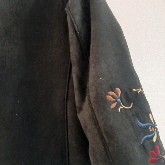 (Relativity) Ladies Jacket Sz M Black Suade Embroidered Flowers Sherpa Lining - Picture 9 of 16